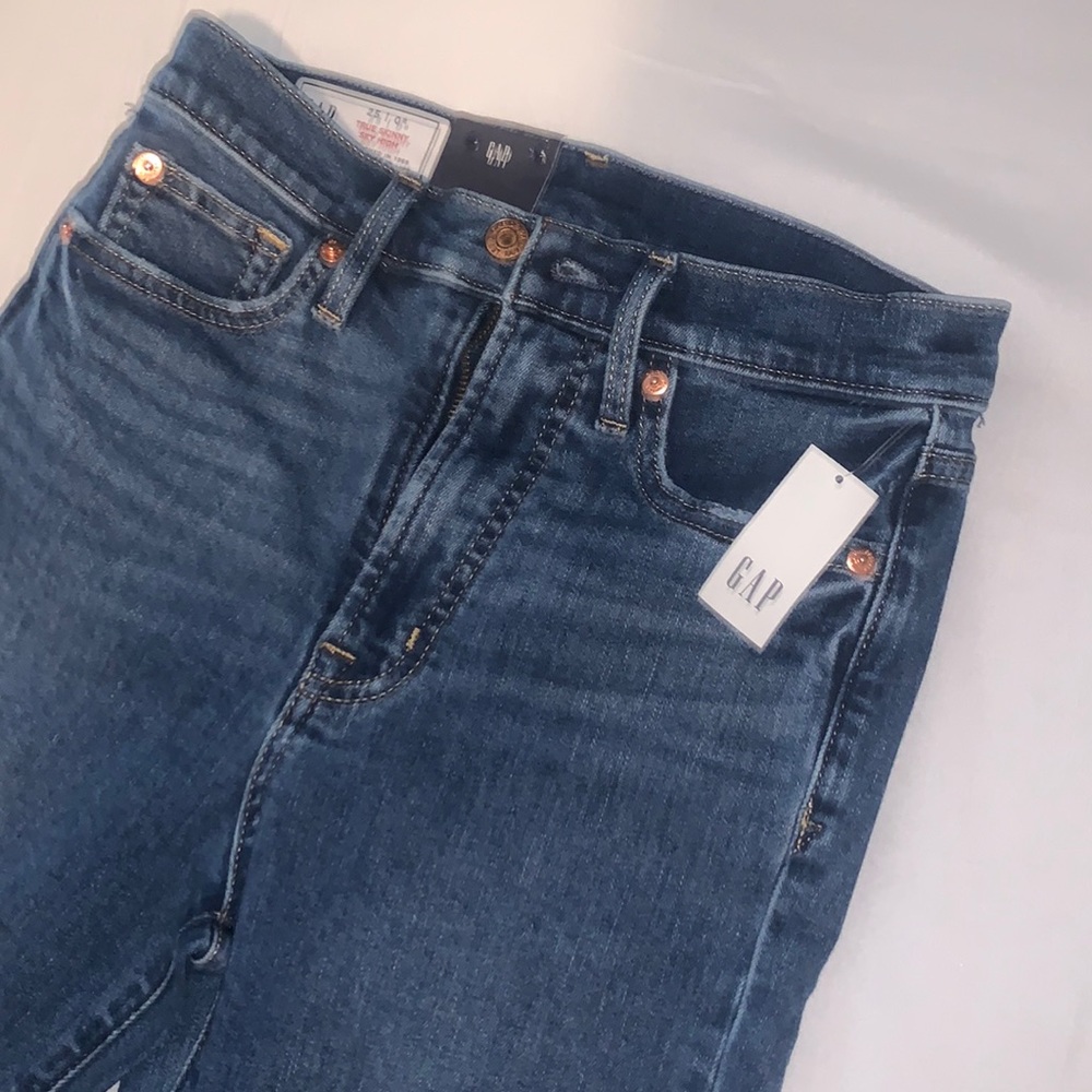 NWT gap jeans size 25R